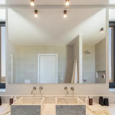 Moonhouse Paros Villa Kostos