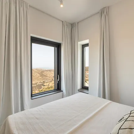 Moonhouse Paros Villa Kostos