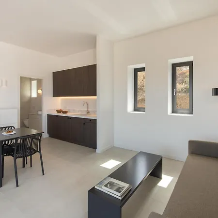 Moonhouse Paros Kostos