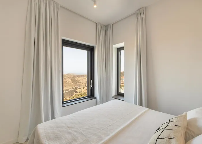 Moonhouse Paros Villa Kostos